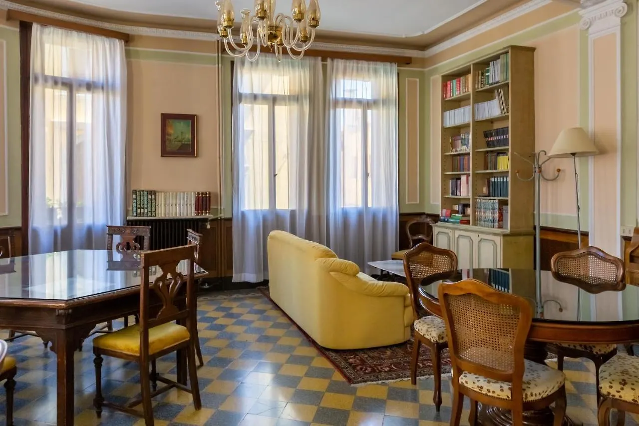 Ostello Domus Civica Βενετία Hostel