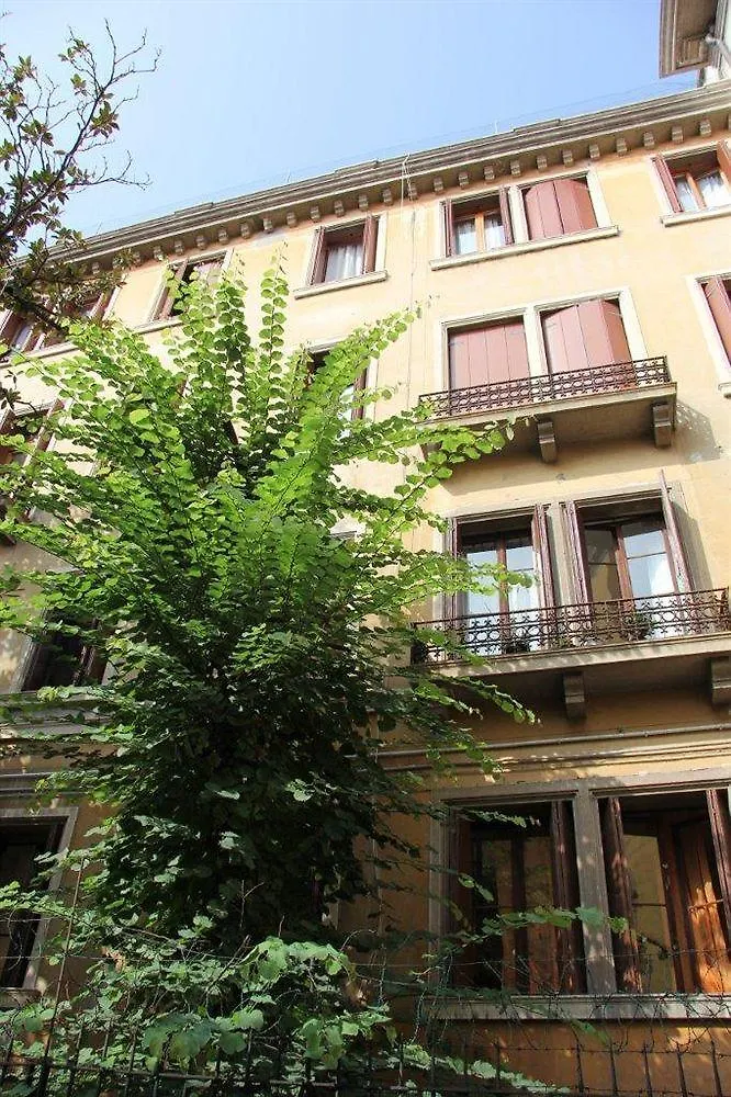 Ostello Domus Civica Βενετία Hostel