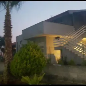 https://villa-vittoria.sicilyhotelsitaly.net