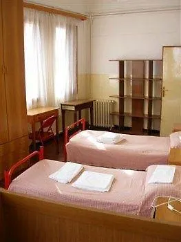 Ostello Domus Civica Veneza 0*,