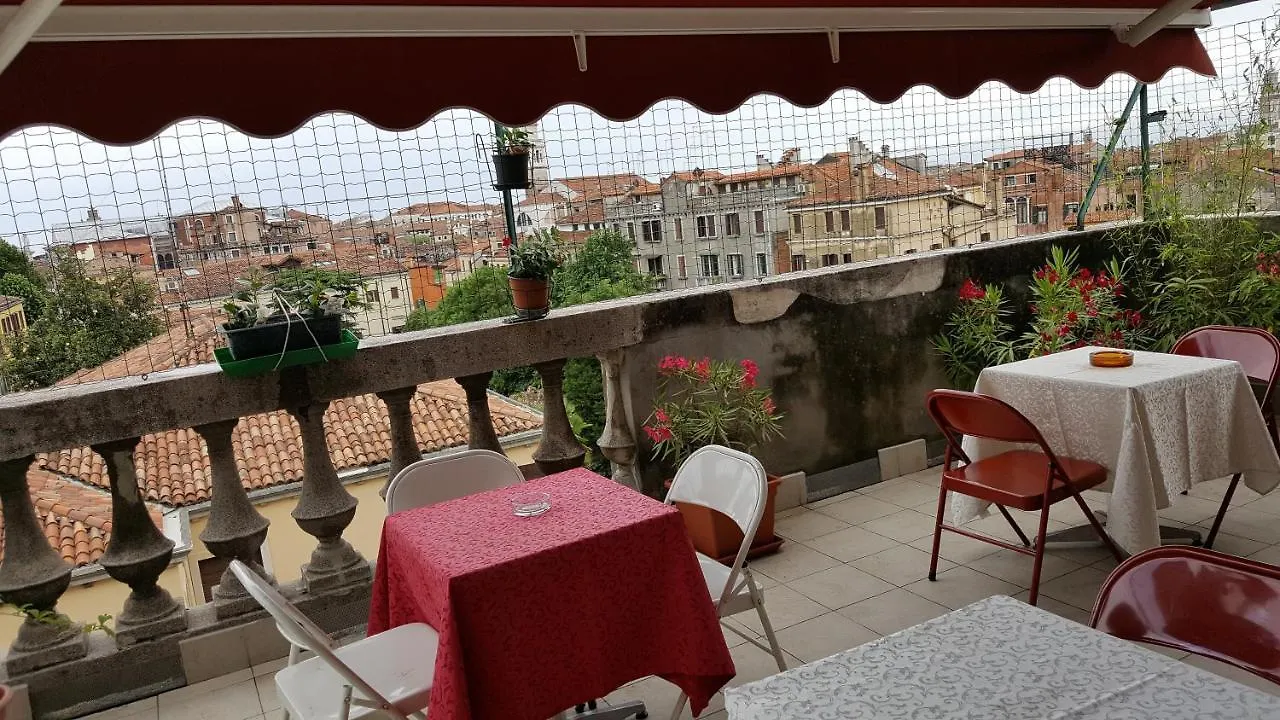 Ostello Domus Civica Veneza Albergue
